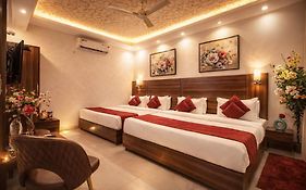 Hotel Devrana Delhi Airport